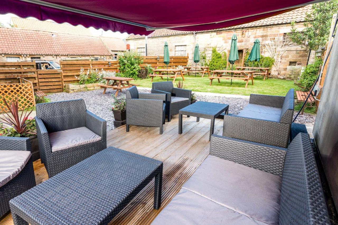 The Witching Post Inn Egton Extérieur photo